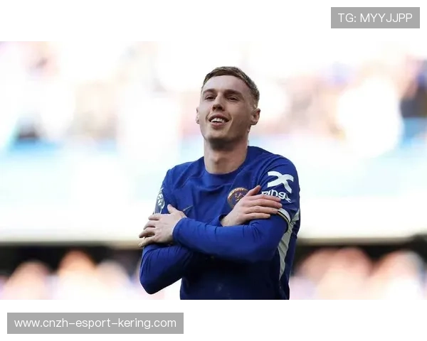 切尔西反抢速度极快，帕尔默远射稍偏