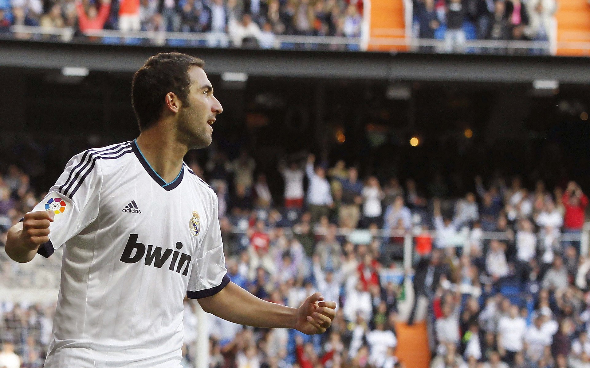 开云体育官方入口-快船队目标巩固前三，持续追赶联盟领头羊，快船全队